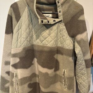 Abercrombie & Fitch Kids Camo Quilted Jacket - Gray and Tan